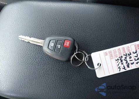 2013 Toyota Rav4 Xle z USA, uszkodzony, nr VIN JTMRFREV6DD044484